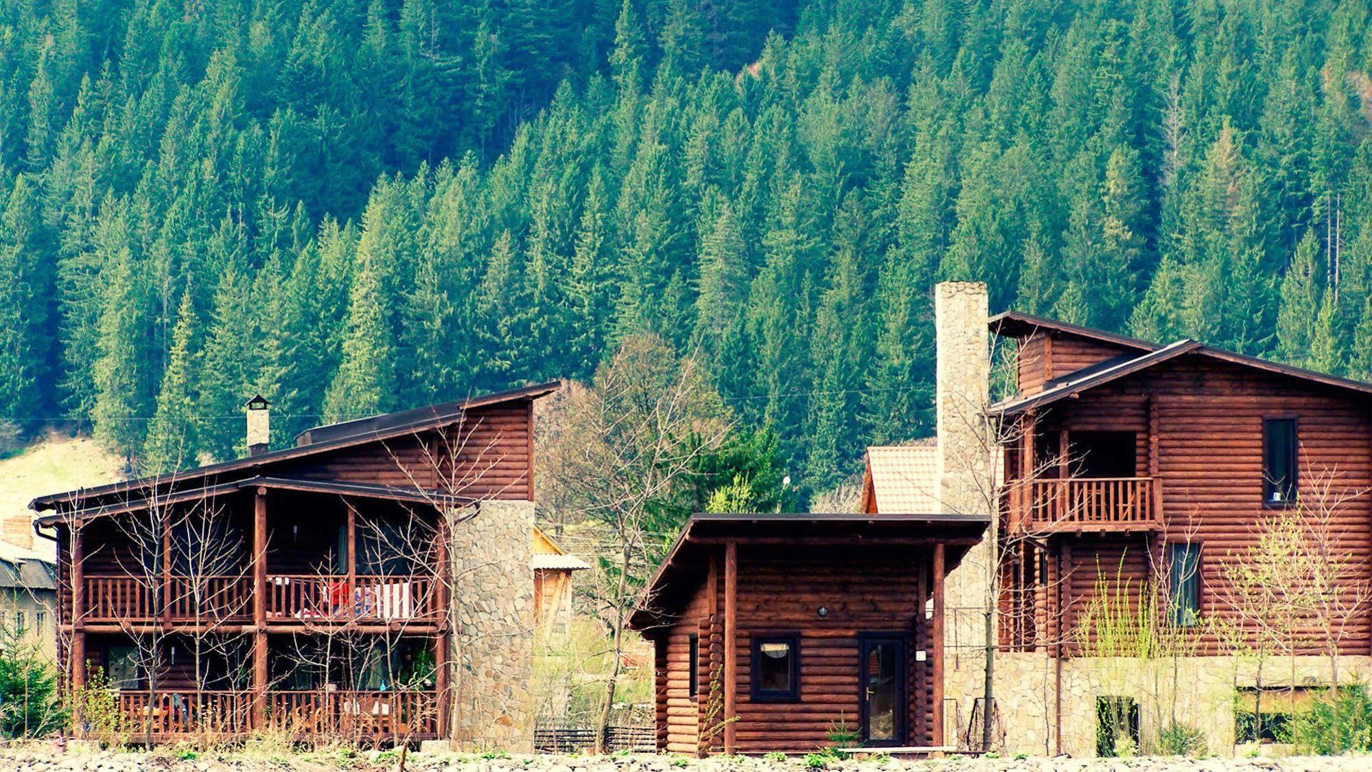 Klen Hotel Mykulychyn Exterior photo